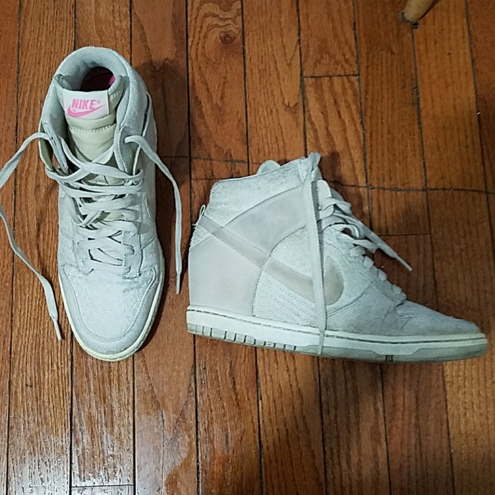 Nike dunks size 9 pre owned
